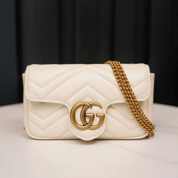 Gucci グッチ GG Marmont Quilted leather super mini bag 476433 マーモント キルティング レザー スーパーミニバッグ ホワイト