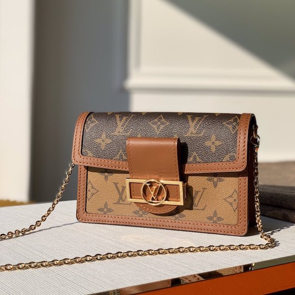 Louis Vuitton ルイヴィトン poltfeuil dauphine ポルトフォイユ・ドーフィーヌ M68746 モノグラム