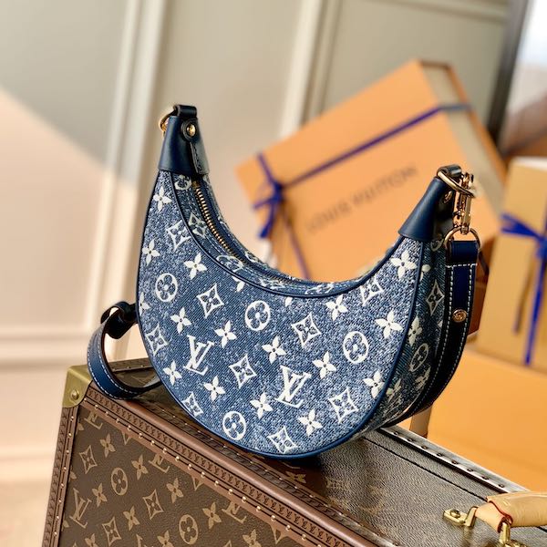 Louis Vuitton ルイヴィトン loop ループ M81166 モノグラム