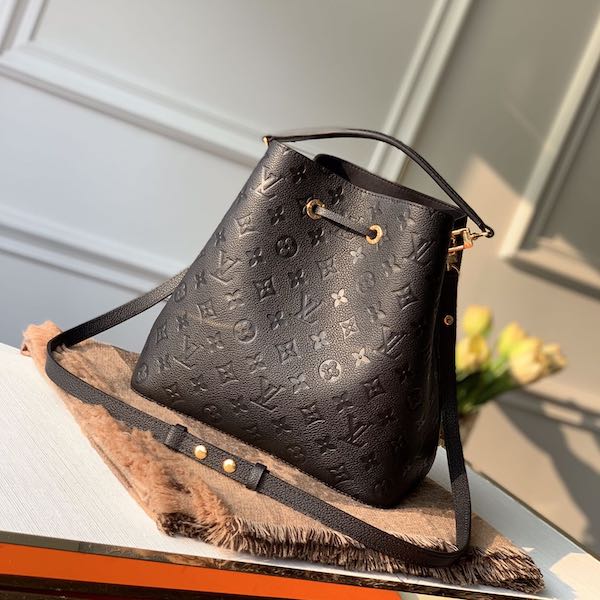 Louis Vuitton ルイヴィトン neonoe ネオノエ MM M45256 noir ノワール