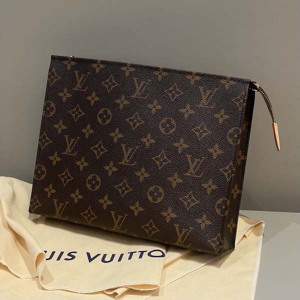 Louis Vuitton ルイヴィトン Popochet Toilette 26 ポシェット トワレット26 M47542 モノグラム