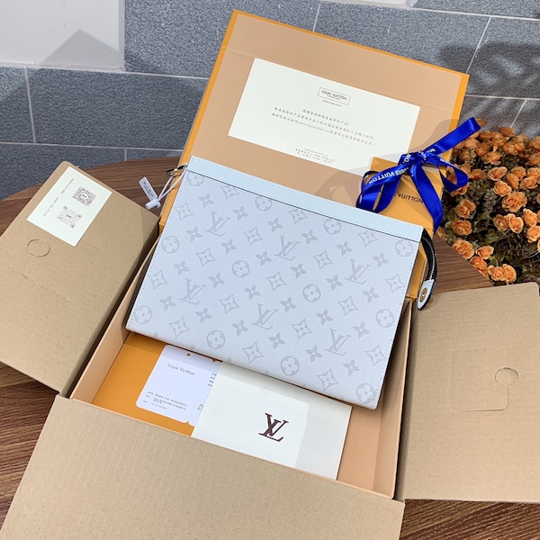 Louis Vuitton ルイヴィトン ポシェット ヴォワヤージュ Pochette Voyage M30420 ホワイト