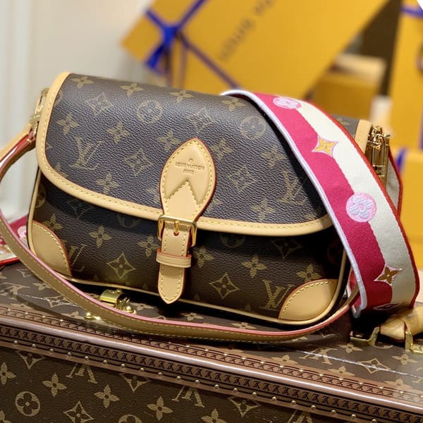 Louis Vuitton Deanne NM PM ルイヴィトン M46049 ディアヌ NM PM フューシャ